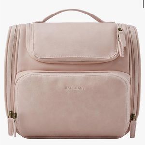 NEW TRAVEL TOILETRY BAG